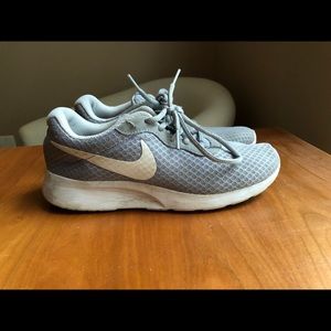 Nike Tanjun - Gray Running Shoes - Size W 7